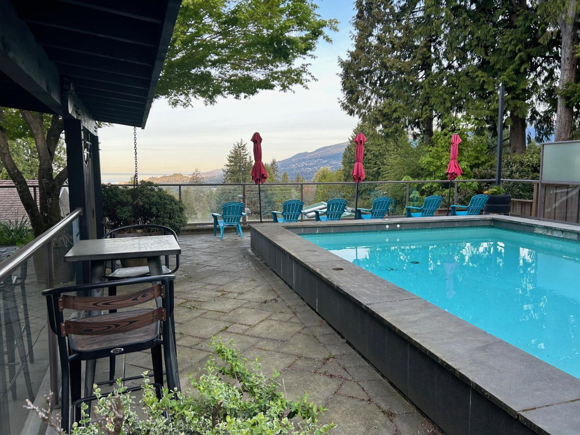 Seymour Private Bedroom, Ensuite Bathroom With Shared Pool, Hot Tub With Views North Vancouver Exterior photo